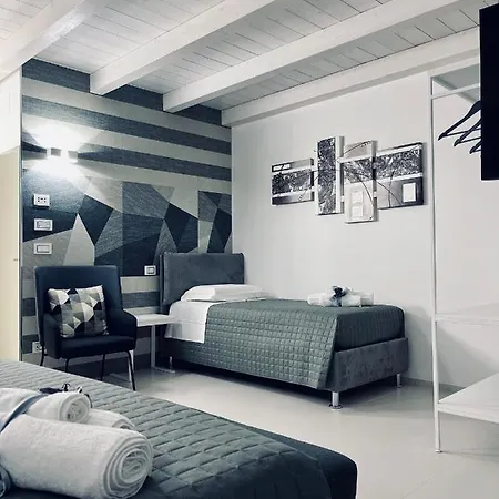 Old Stories Oda ve Kahvaltı 3*